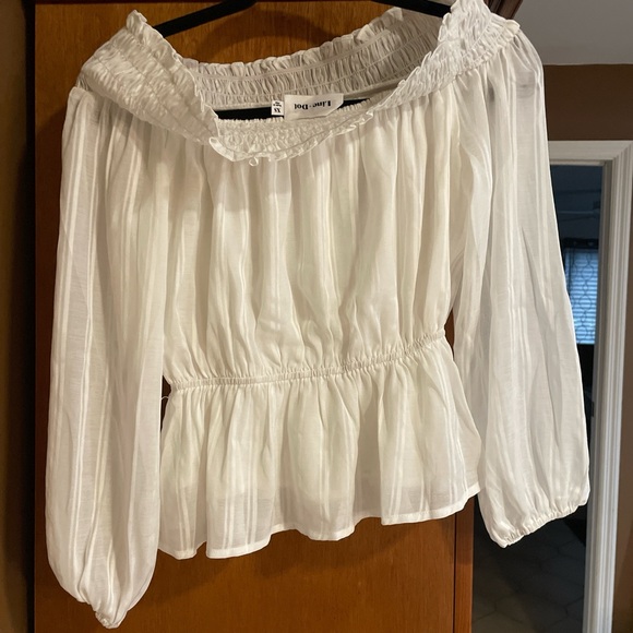 Line & Dot Revolve Blouse XS Off White Cream Off The Shoulder Top Peplum Waist - Picture 3 of 7